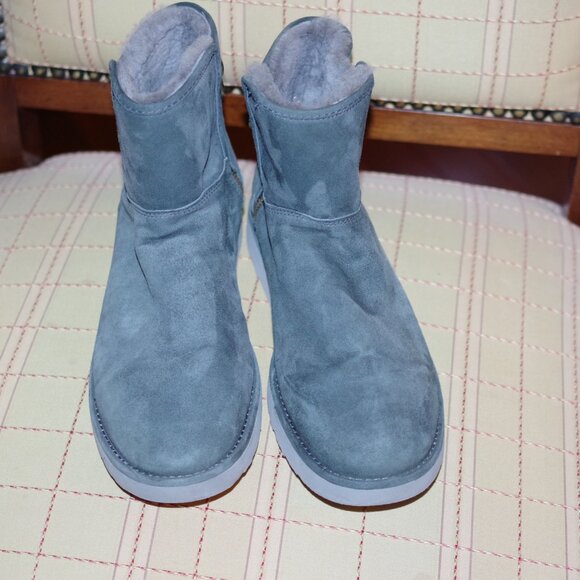 UGG Abree 1016548 Women Mini Ankle Gray Suede Boots, Size 10 - Picture 9 of 11